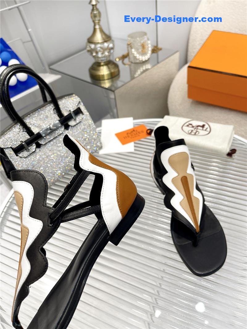 H**me5 color block sandals