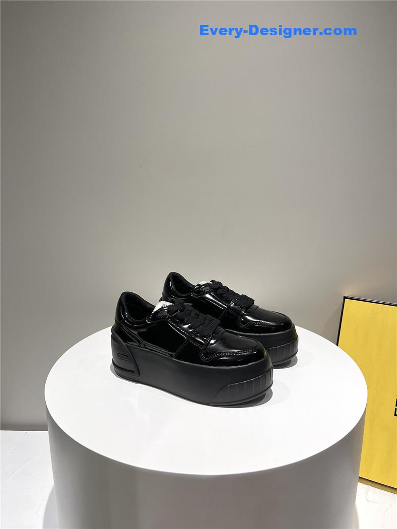 f**di platform shoes in S*per soft patent leather