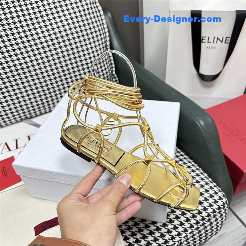 Va1e*ntin0 roman flat sandals