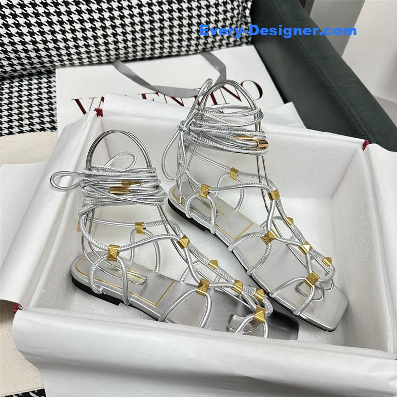 Va1e*ntin0 roman flat sandals