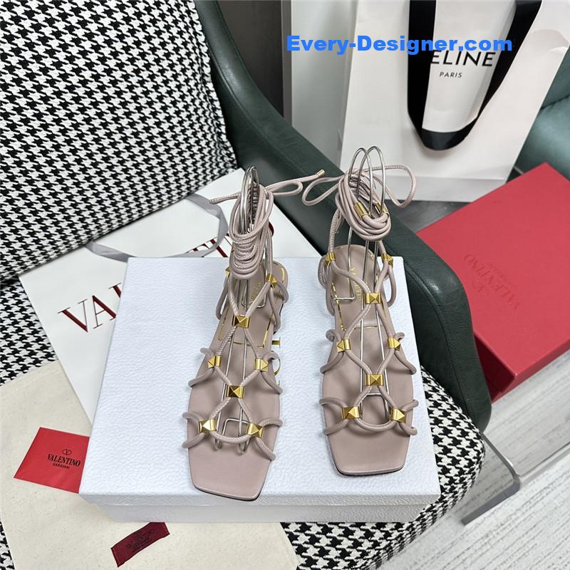 Va1e*ntin0 roman flat sandals