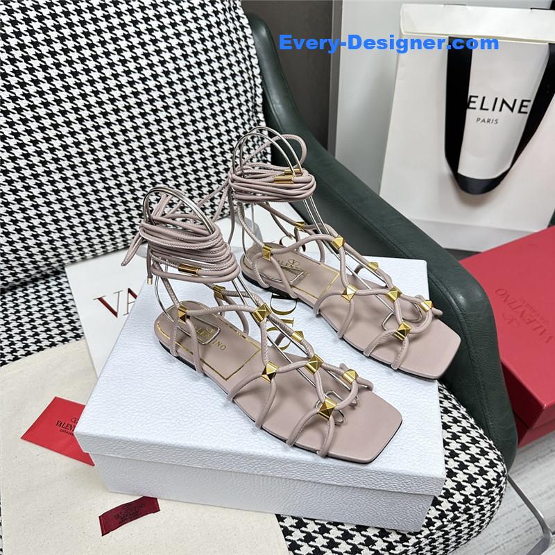 Va1e*ntin0 roman flat sandals