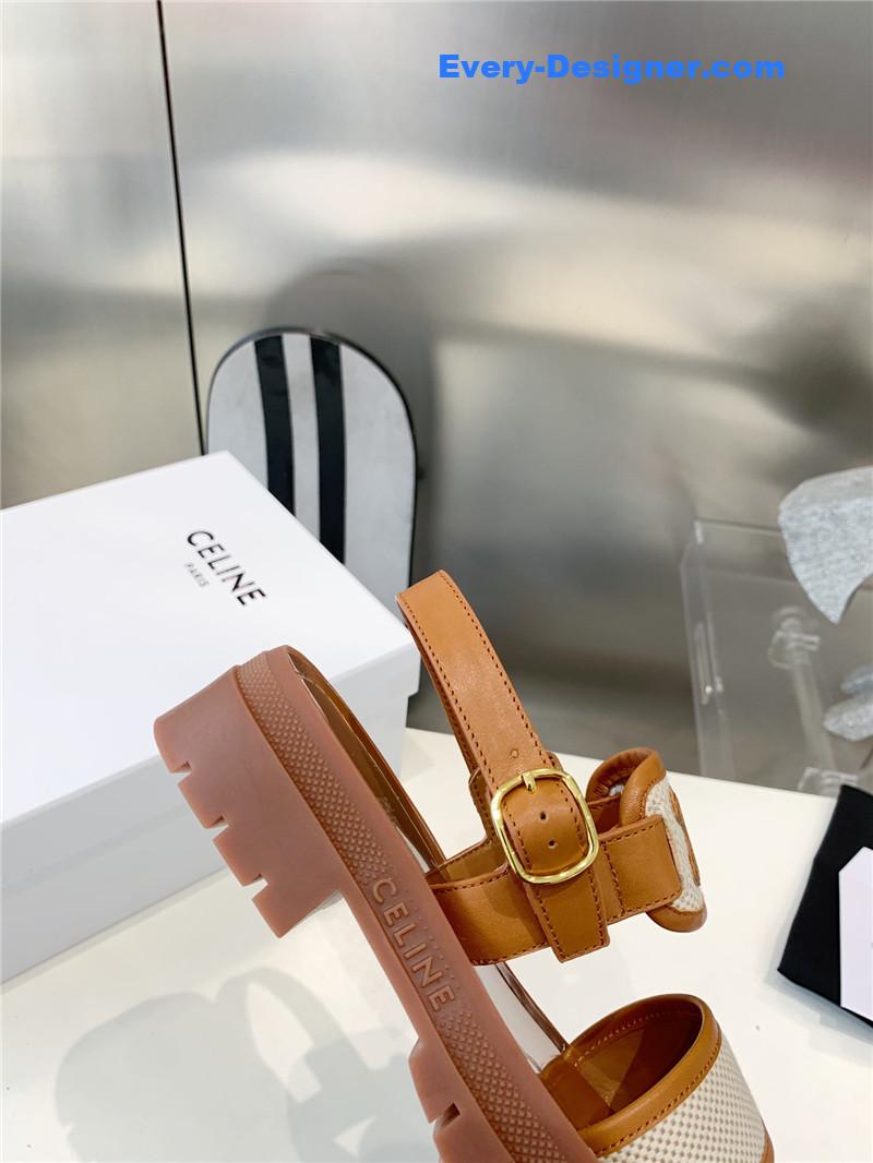 Ce1i*e latest explosion beach sandals