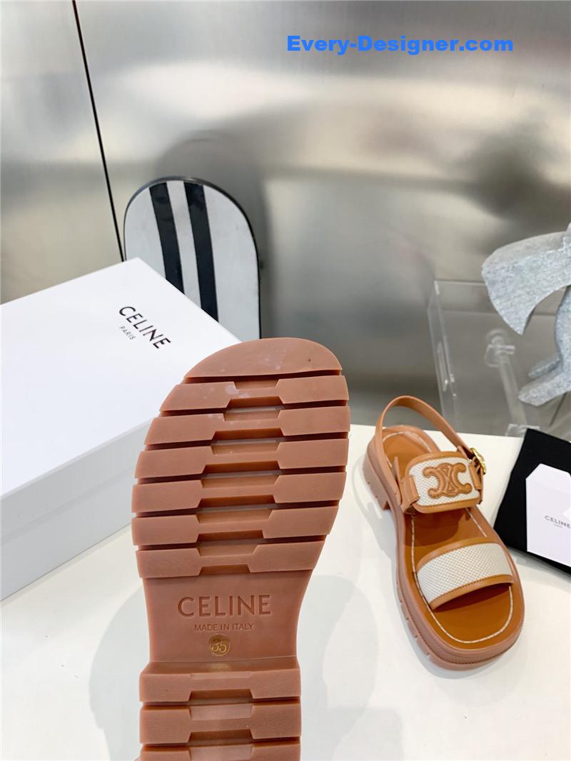 Ce1i*e latest explosion beach sandals