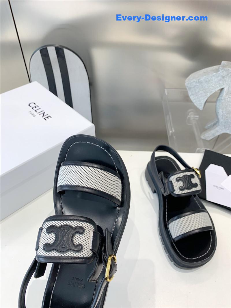 Ce1i*e latest explosion beach sandals