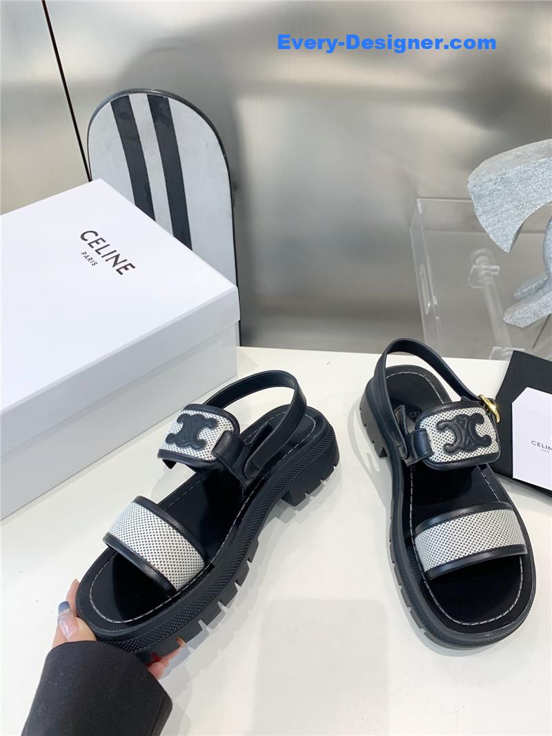 Ce1i*e latest explosion beach sandals