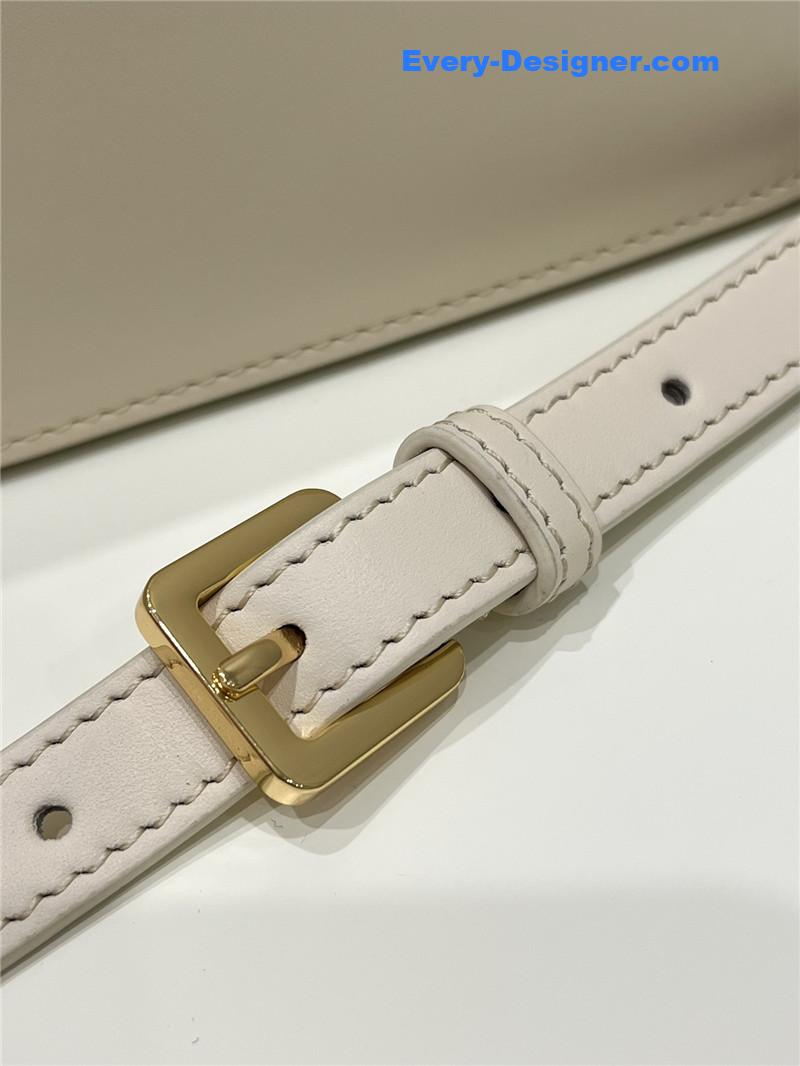 D10r 30 montaigne avenue bag