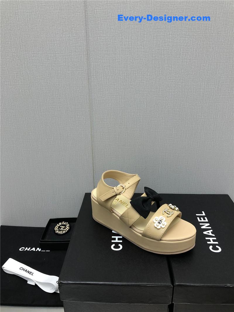 CC top sandals