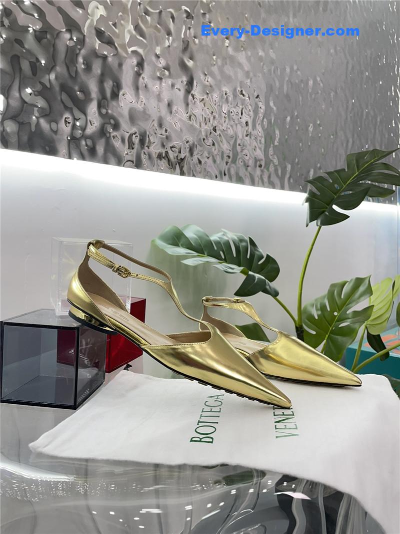 b0tt*ga Ven*ta new pointed shoes