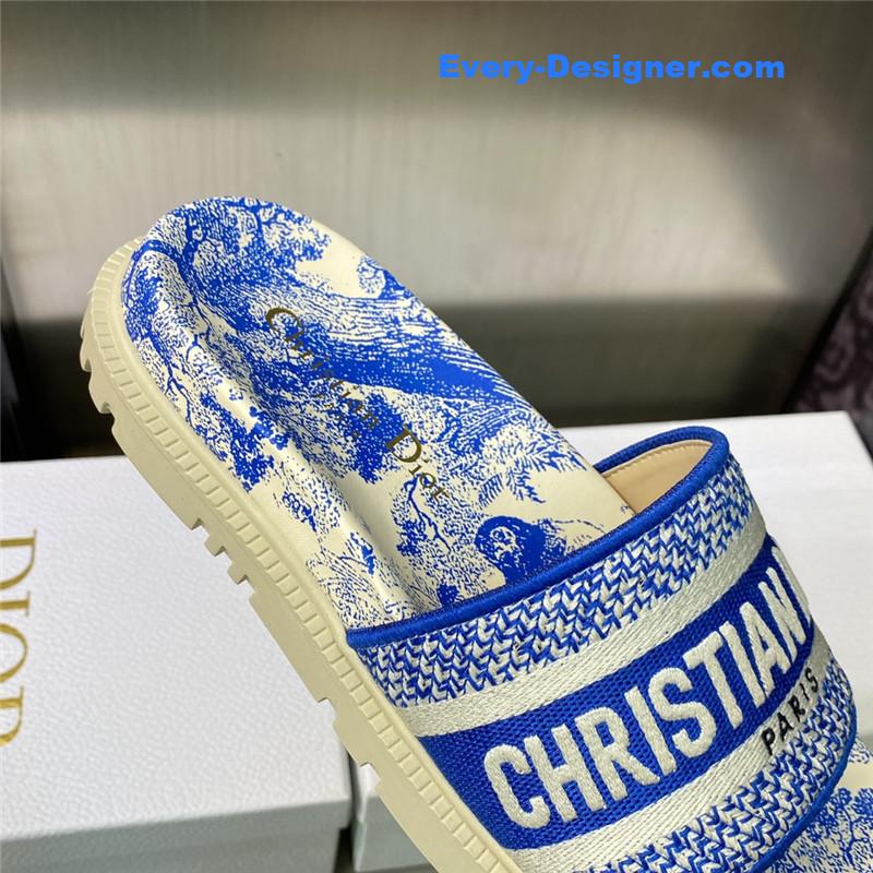 D10r platform jelly color women’s sandals