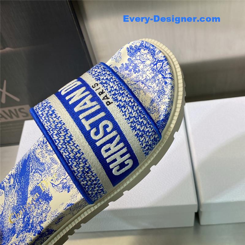 D10r platform jelly color women’s sandals