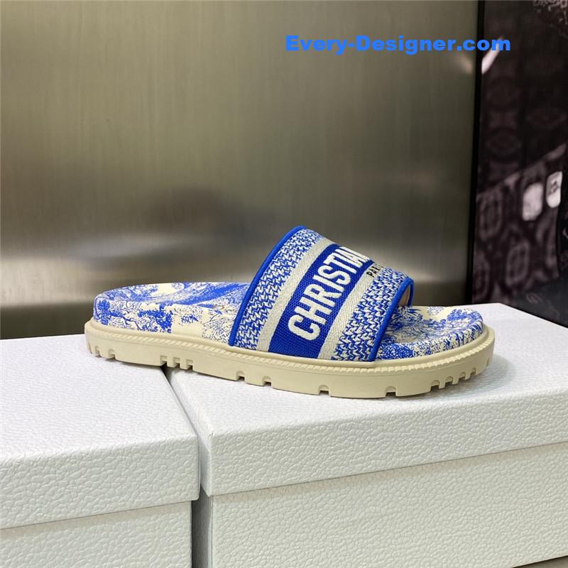 D10r platform jelly color women’s sandals