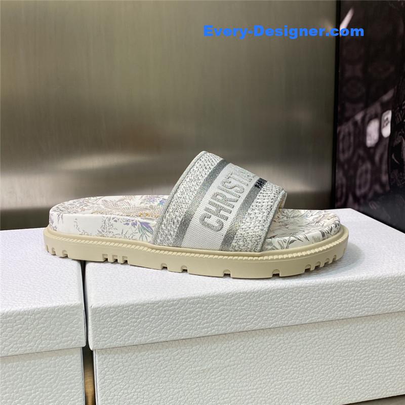 D10r platform jelly color women’s sandals