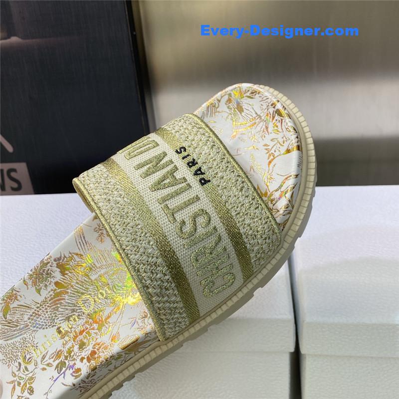 D10r platform jelly color women’s sandals