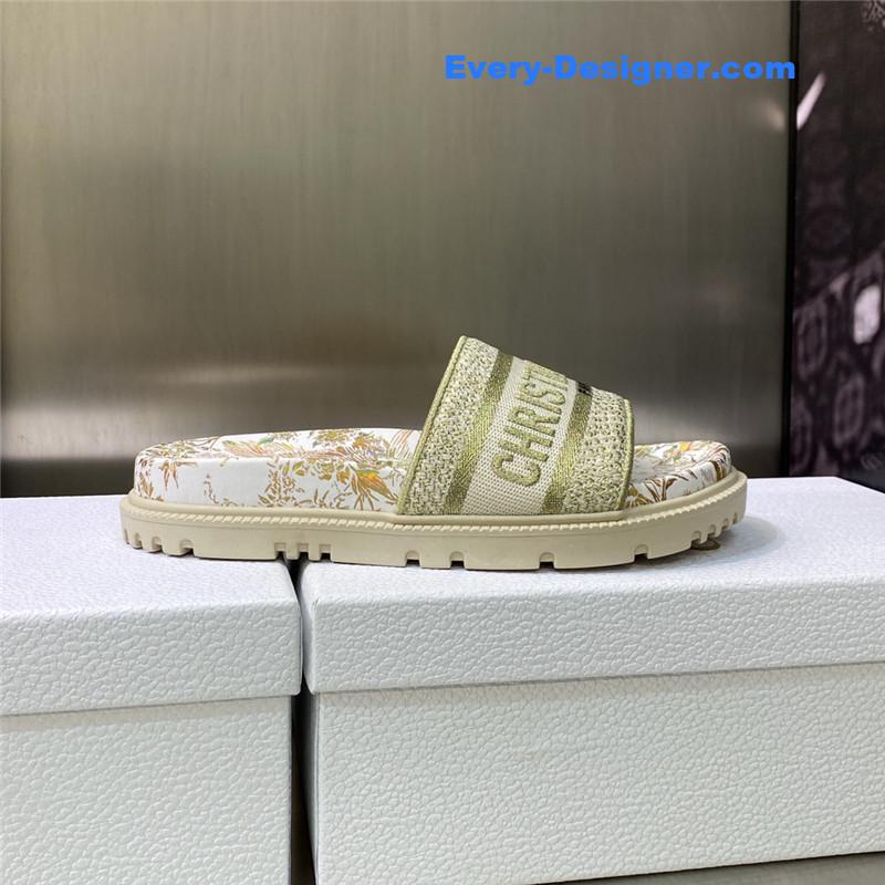 D10r platform jelly color women’s sandals