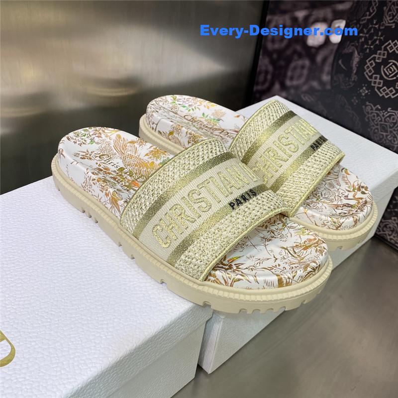 D10r platform jelly color women’s sandals