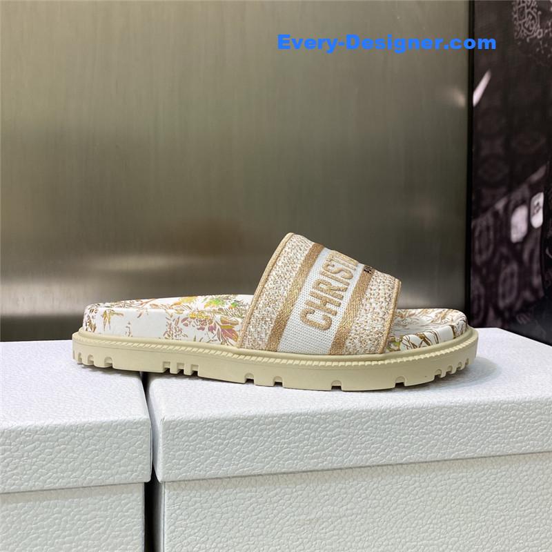 D10r platform jelly color women’s sandals