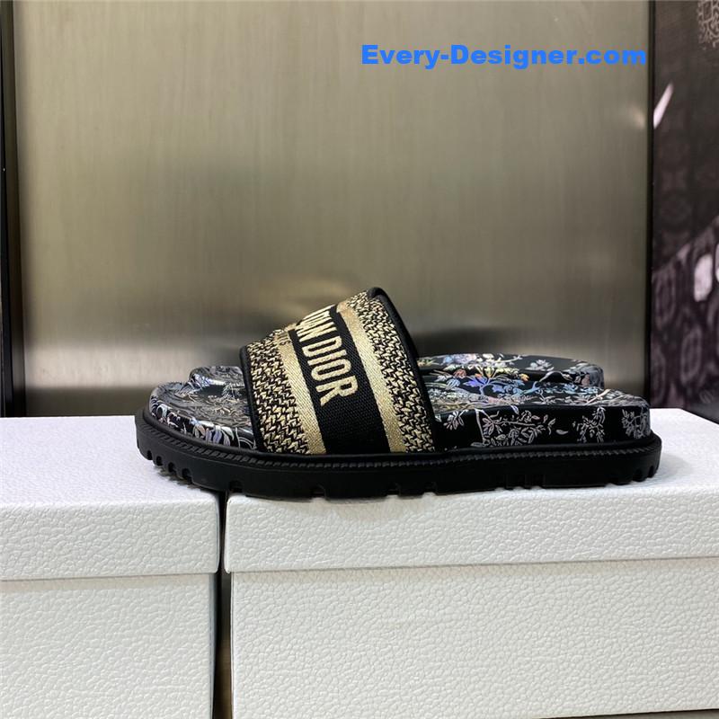 D10r platform jelly color women’s sandals