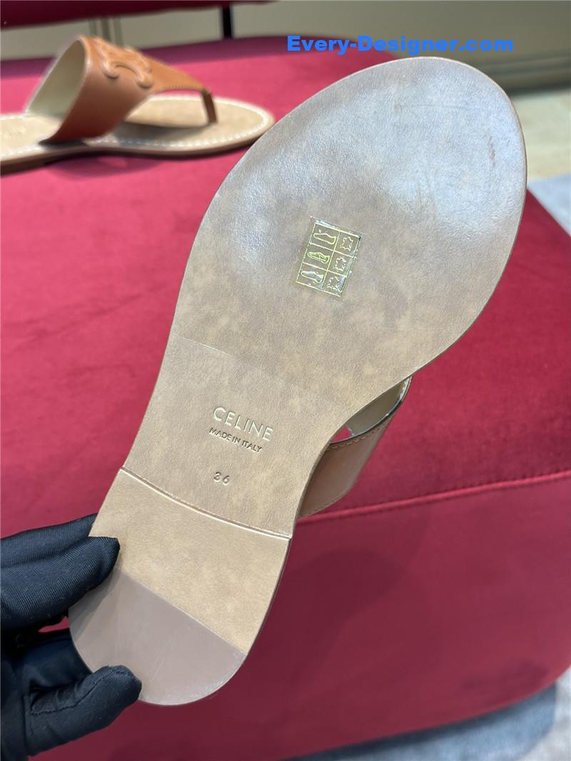 Ce1i*e arc de triomphe flip flops in leather