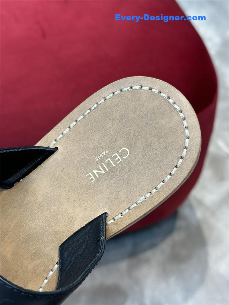 Ce1i*e arc de triomphe flip flops in leather