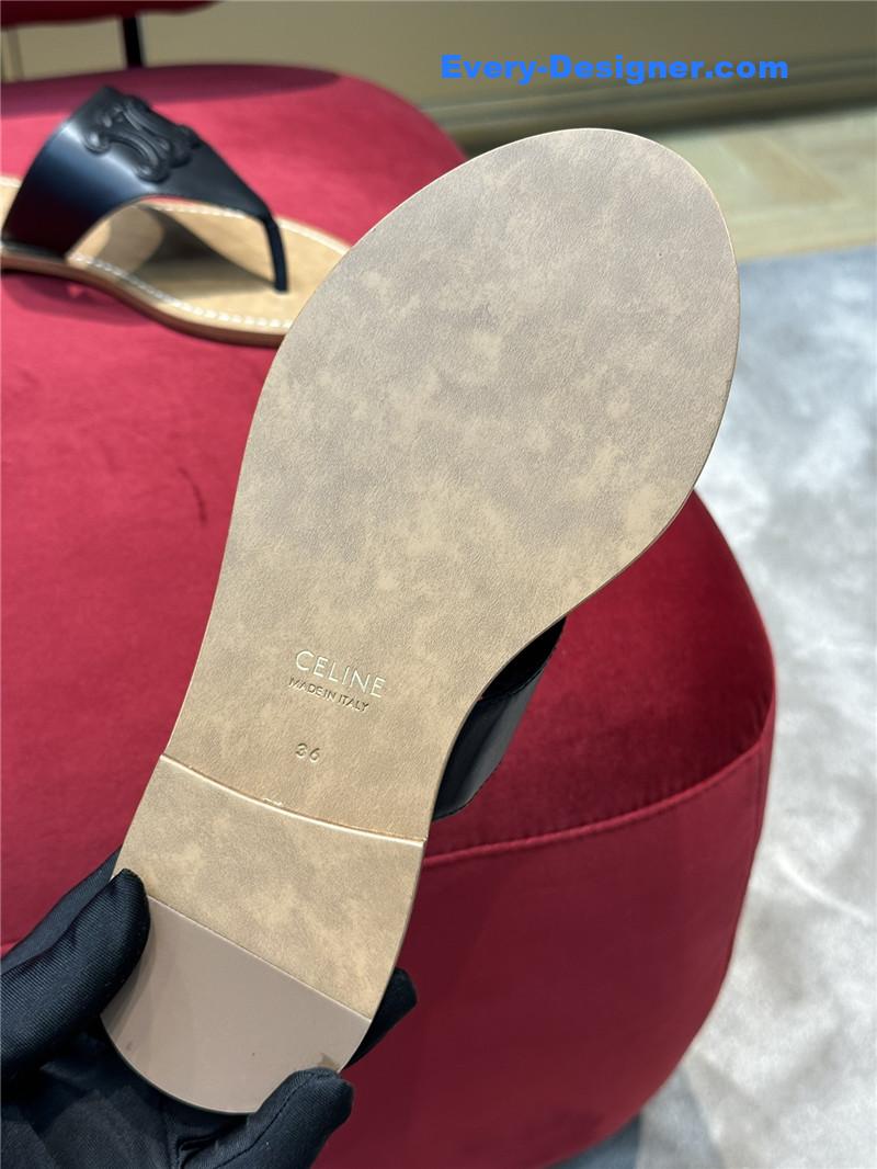 Ce1i*e arc de triomphe flip flops in leather