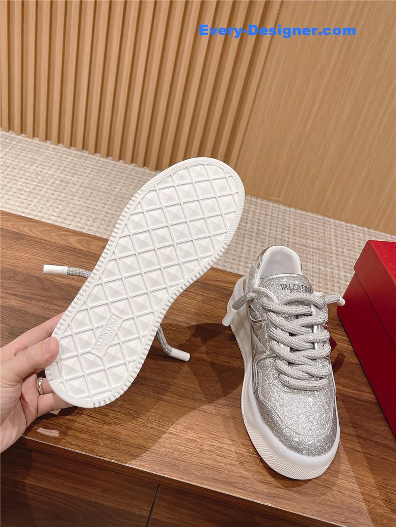 Va1e*ntin0 studded one stud low top sneakers