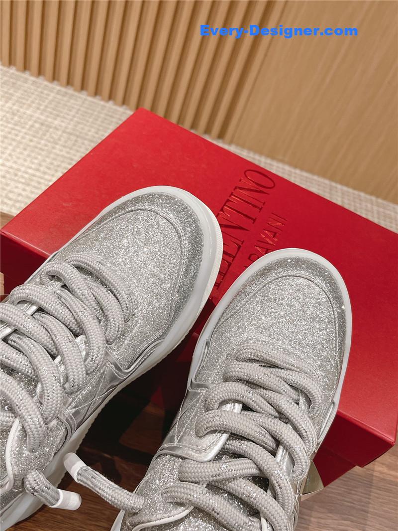 Va1e*ntin0 studded one stud low top sneakers