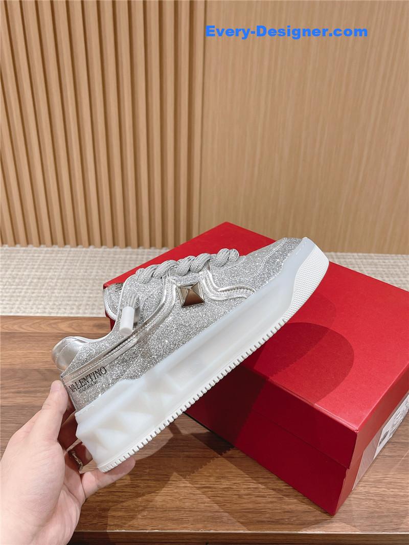 Va1e*ntin0 studded one stud low top sneakers