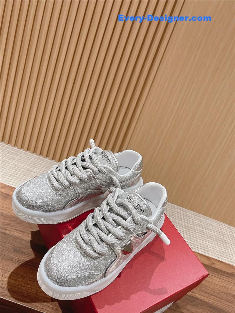 Va1e*ntin0 studded one stud low top sneakers