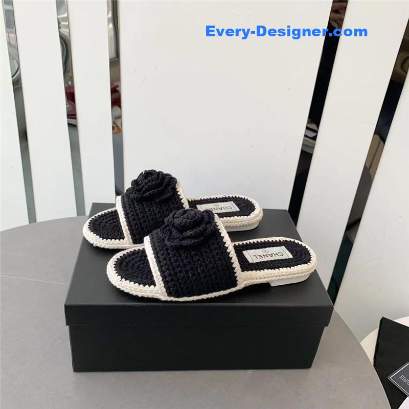 CC crochet honey slippers