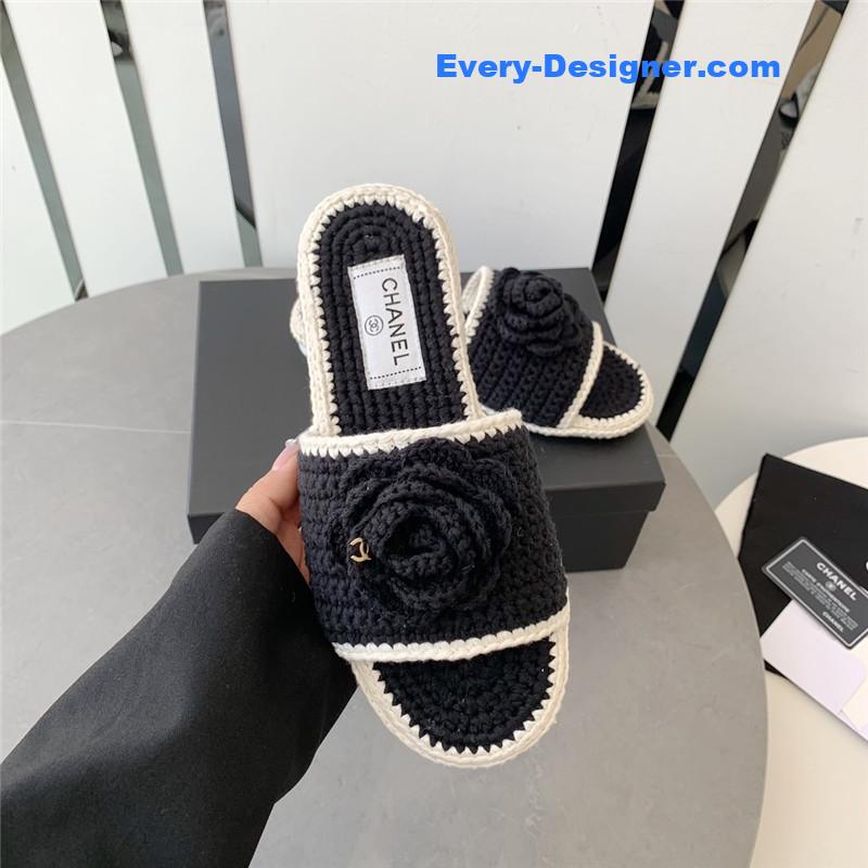 CC crochet honey slippers