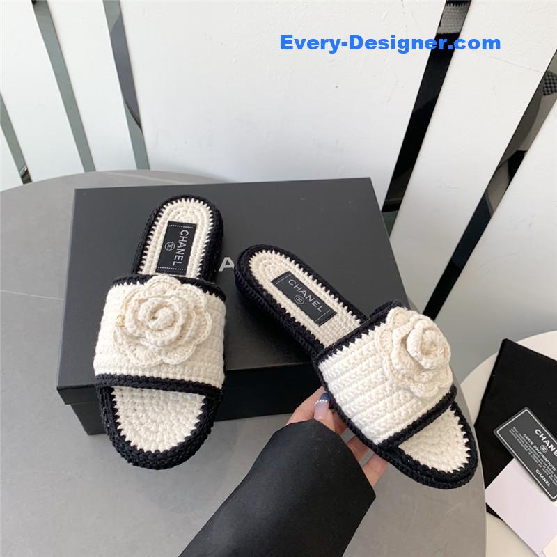 CC crochet honey slippers