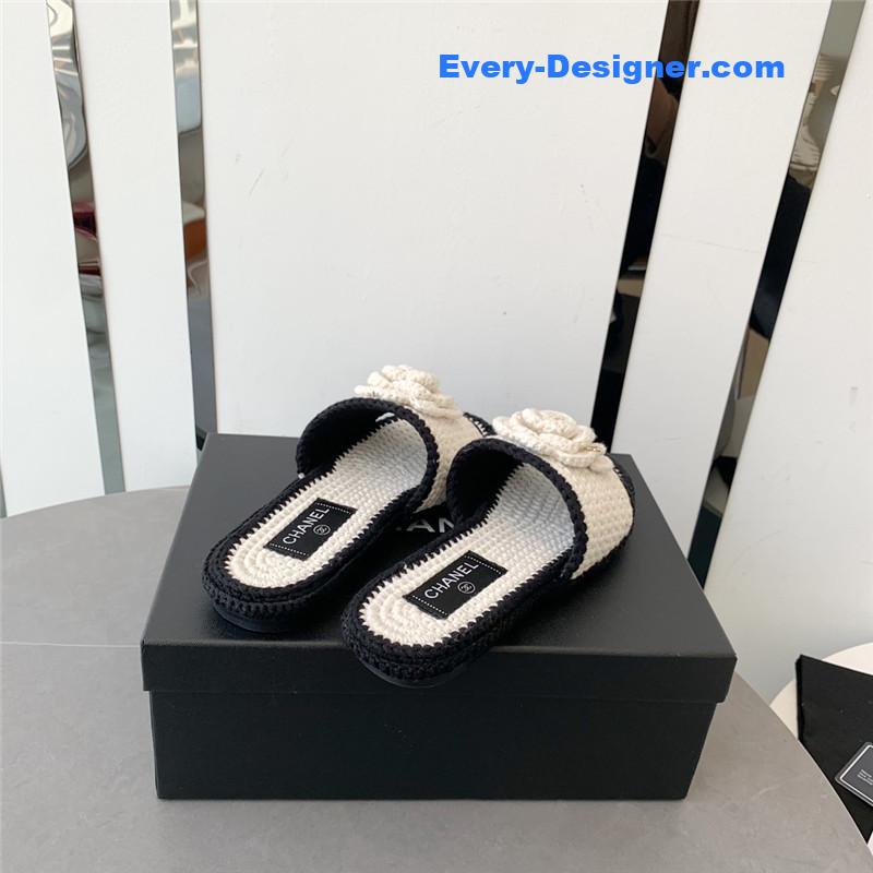 CC crochet honey slippers