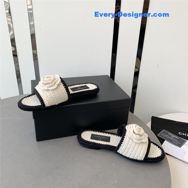 CC crochet honey slippers