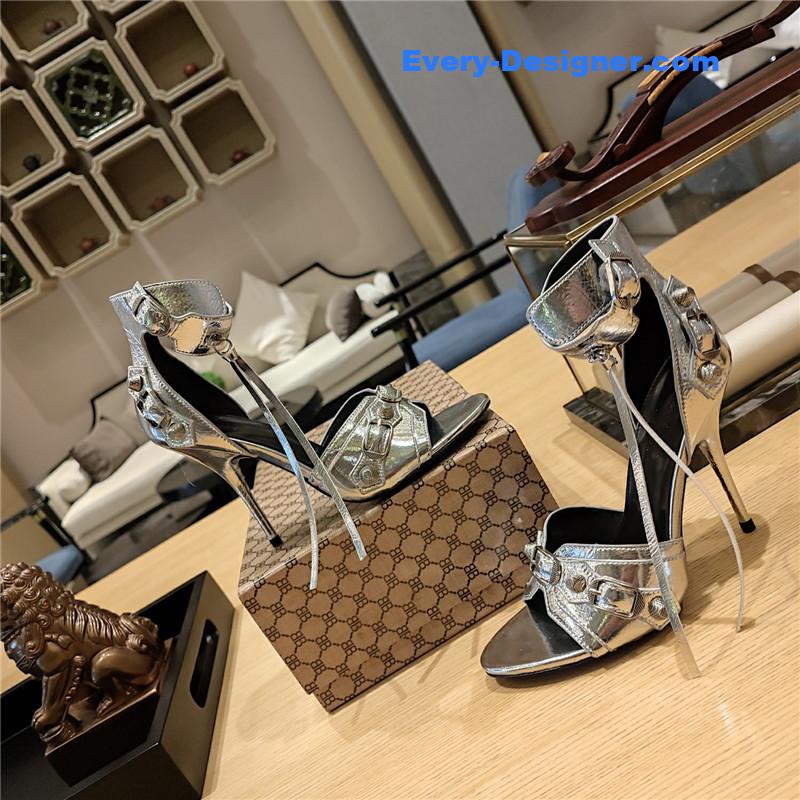 Ba1en*iaga studded fishmouth sandals