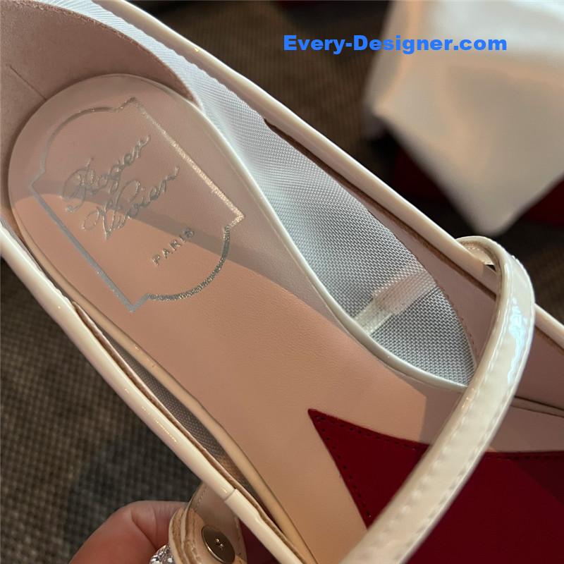 Roger vivier new side drill buckle high heels