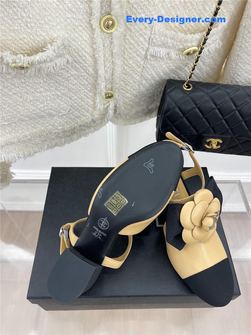 CC camellia bow chunky heel sandals