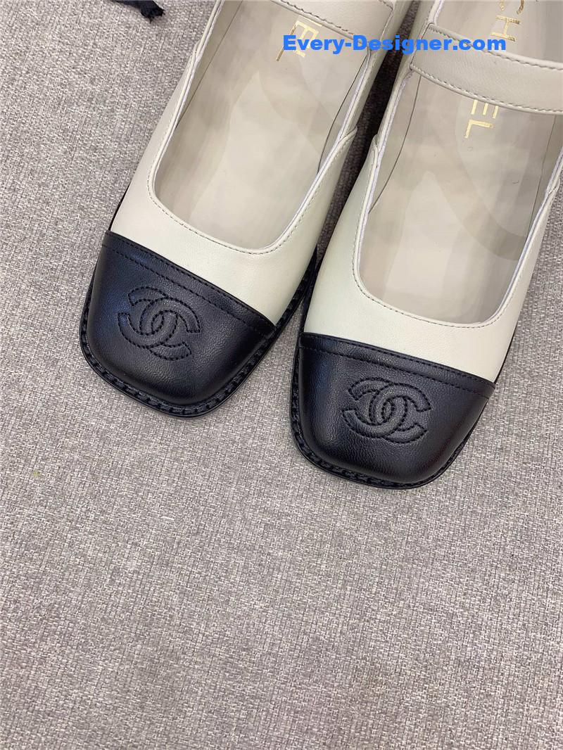 CC new thick heel square toe shoes