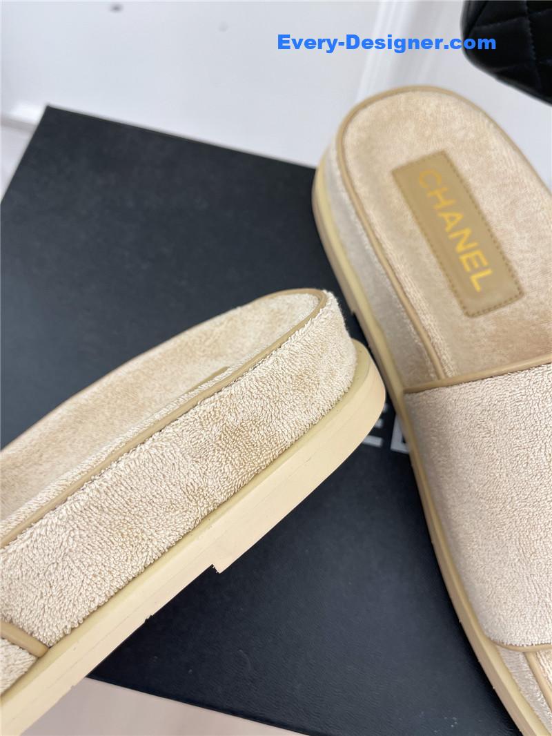 CC rhombus CC logo platform slippers