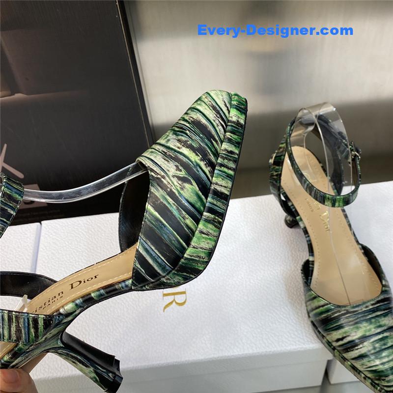 D10r metal buckle platform muller women’s sandals