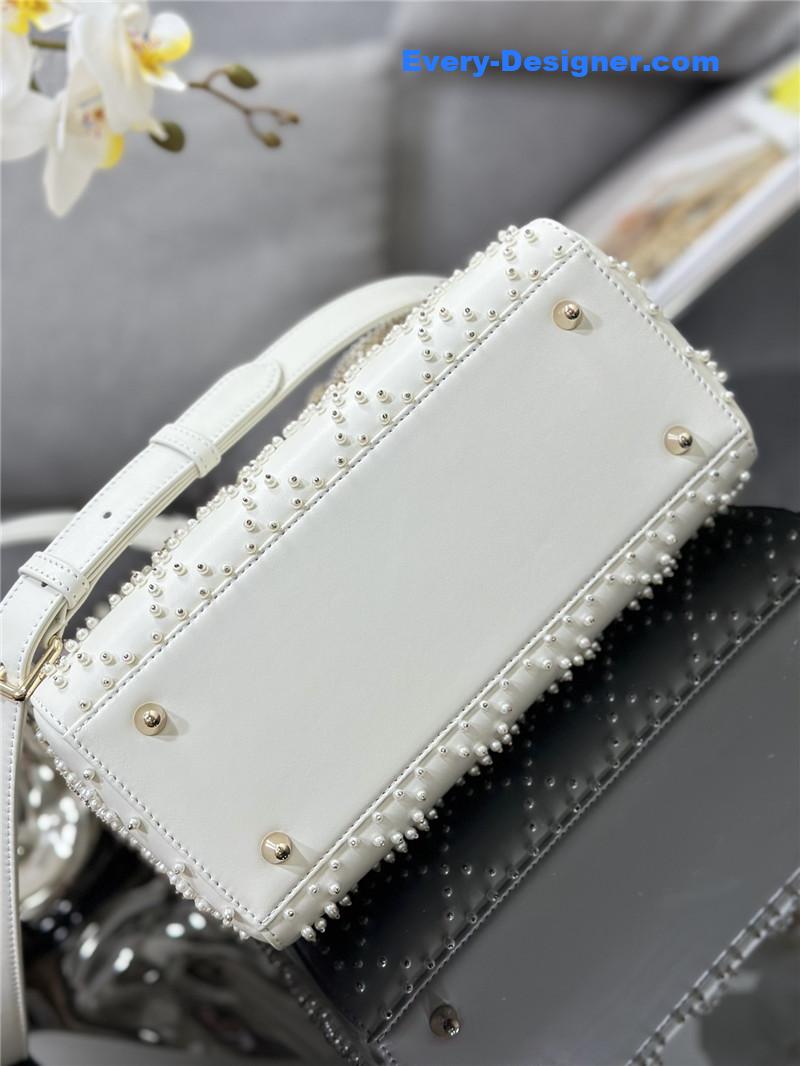 lady D10r five-frame embroidered white pearl bag