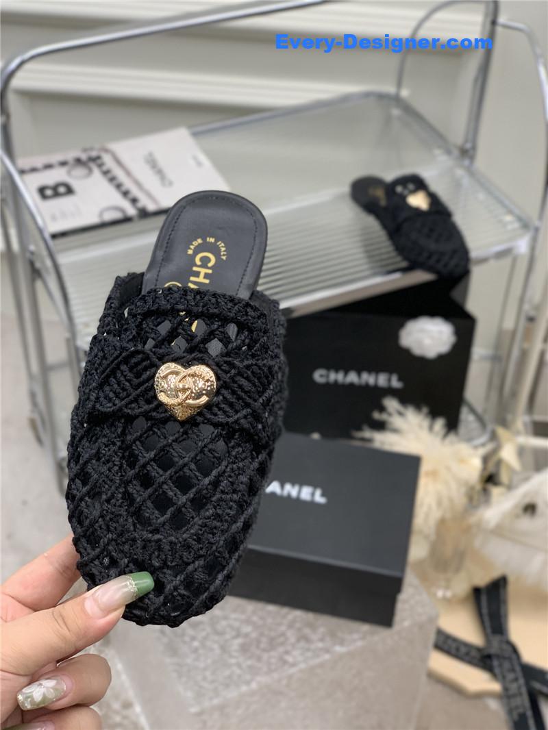 CC hollow Roman slippers