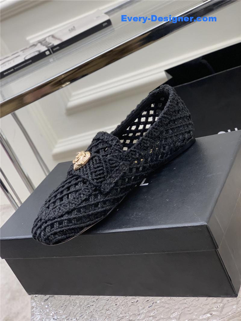 CC hollow Roman slippers