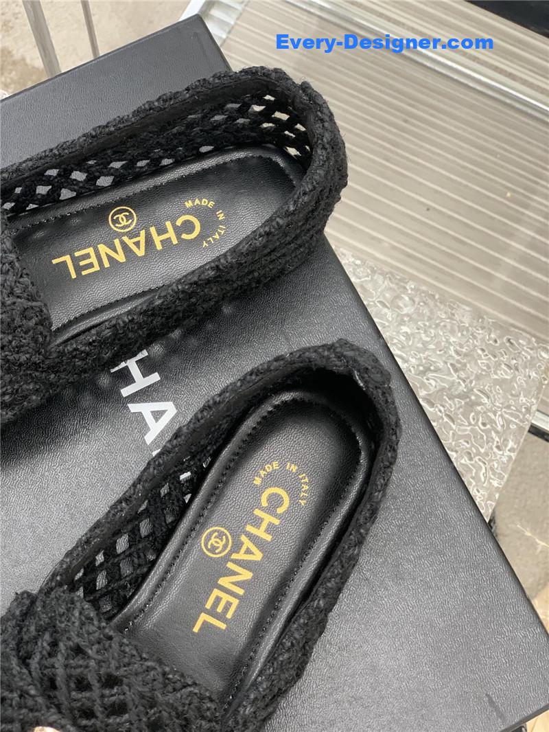 CC hollow Roman slippers