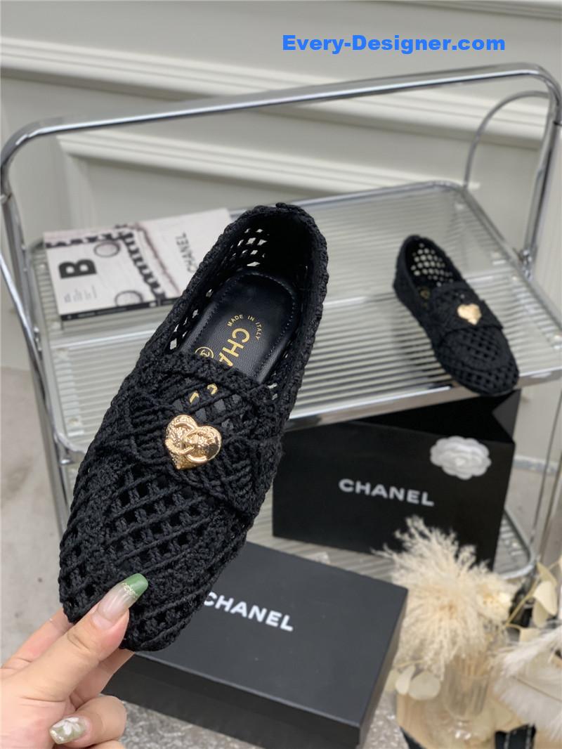 CC hollow Roman slippers