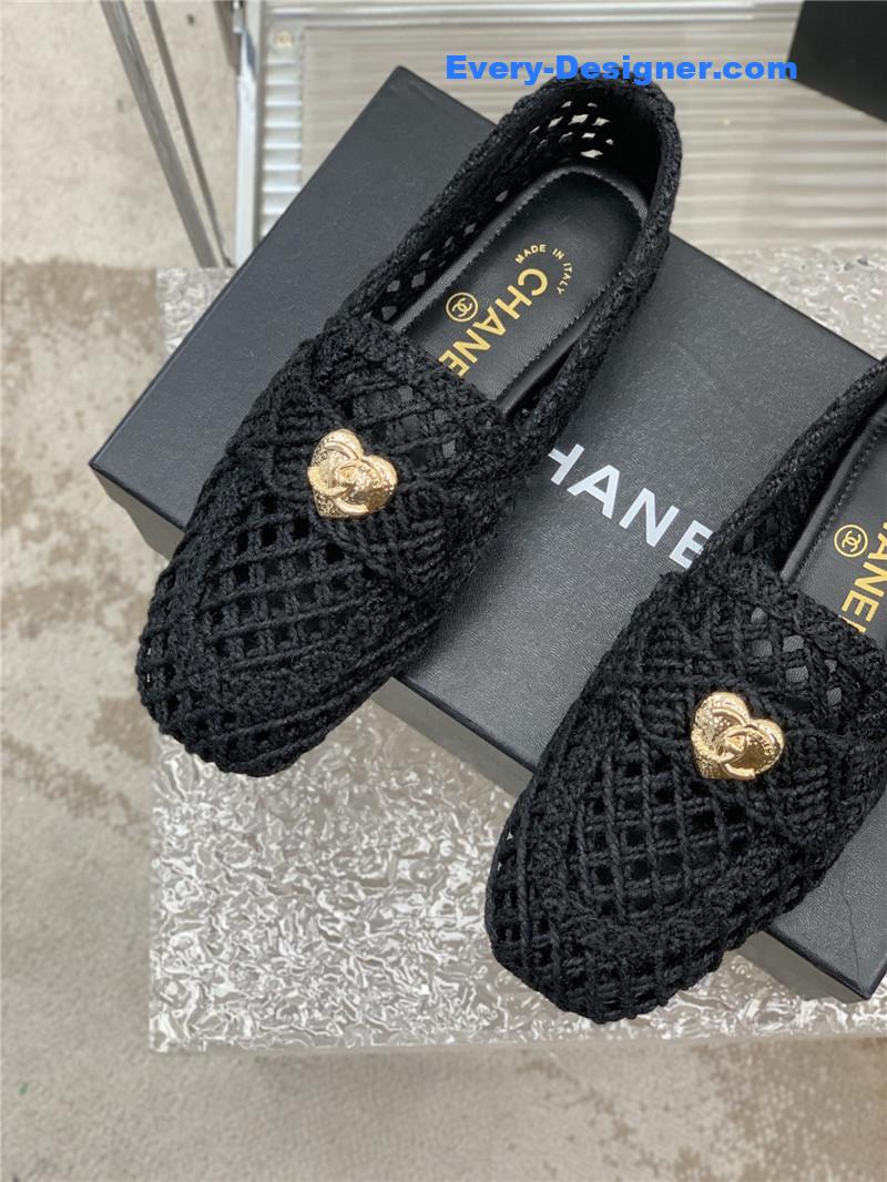 CC hollow Roman slippers