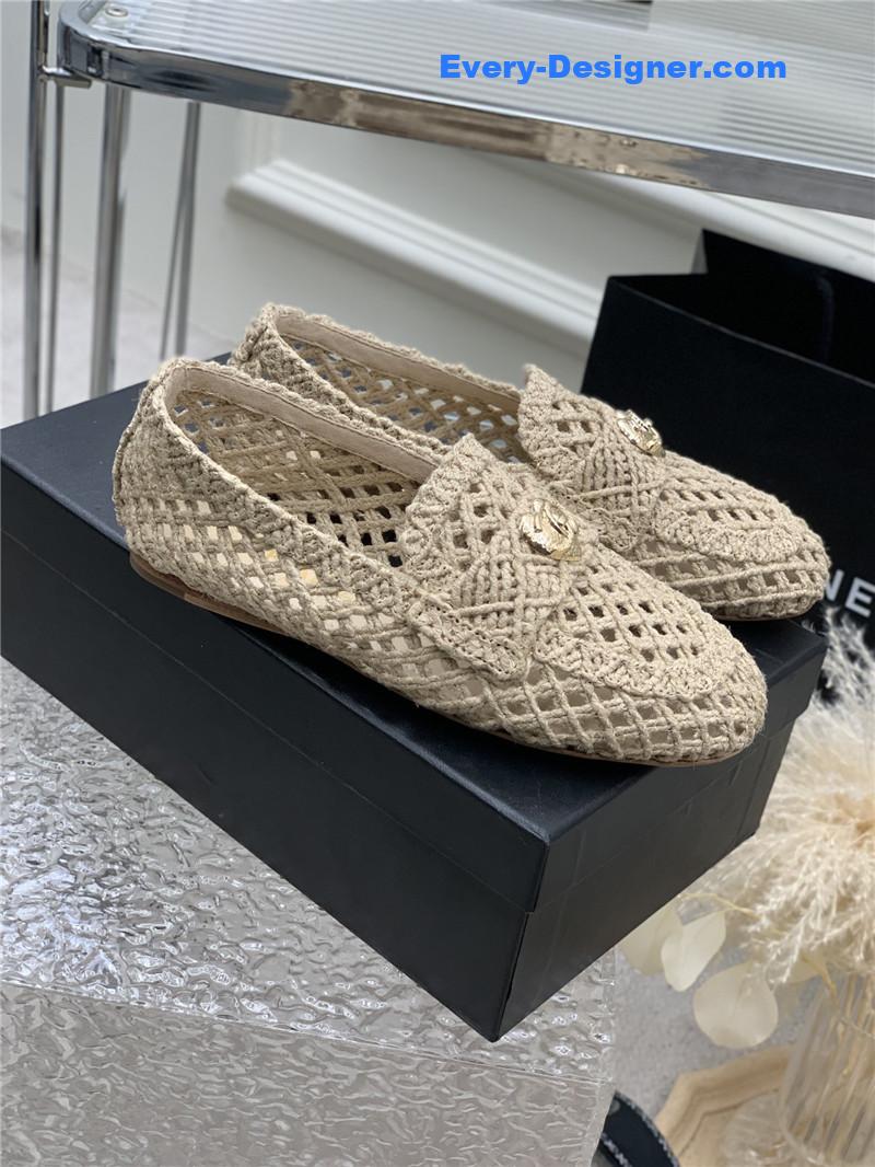 CC hollow Roman slippers