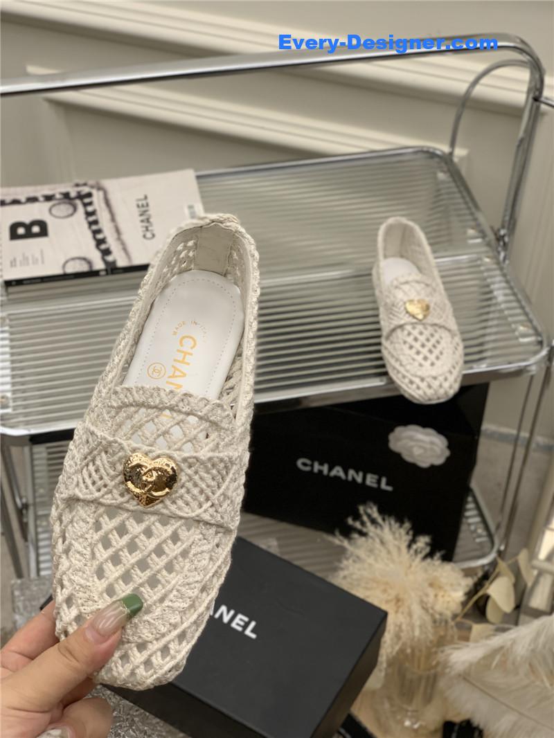 CC hollow Roman slippers