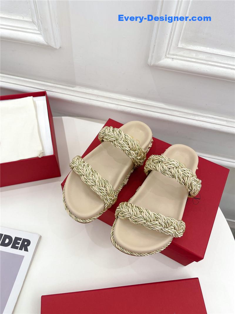 Va1e*ntin0 hand woven slippers