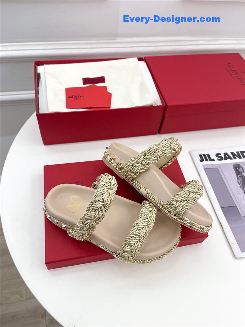 Va1e*ntin0 hand woven slippers